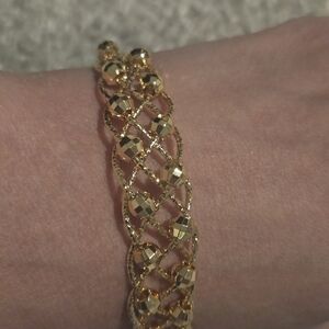 22kgp Elegant Gold-Tone Bracelet